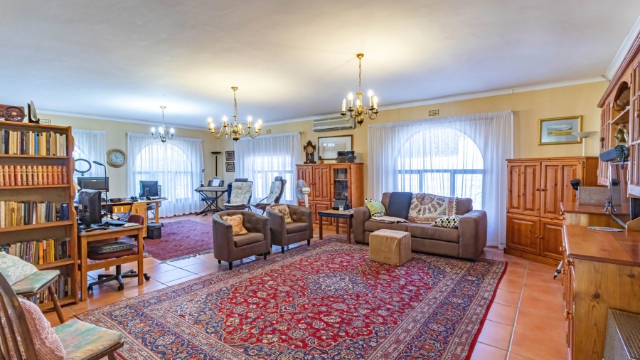 4 Bedroom Property for Sale in Riebeek Kasteel Western Cape